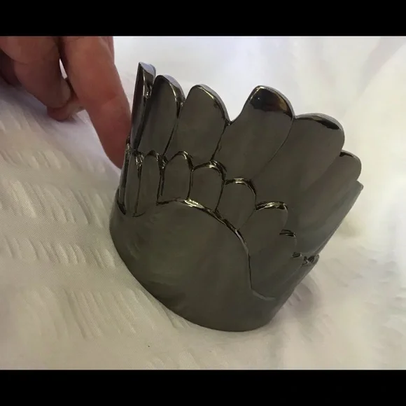 3 for $30 ❤️ 1st in - 1st get Sale Item!!!! LOTUS MENDES BANGLE Angel Wing - Picture 9 of 13